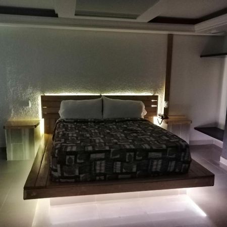 Motel Oasis Mexico Tlalnepantla  Bagian luar foto