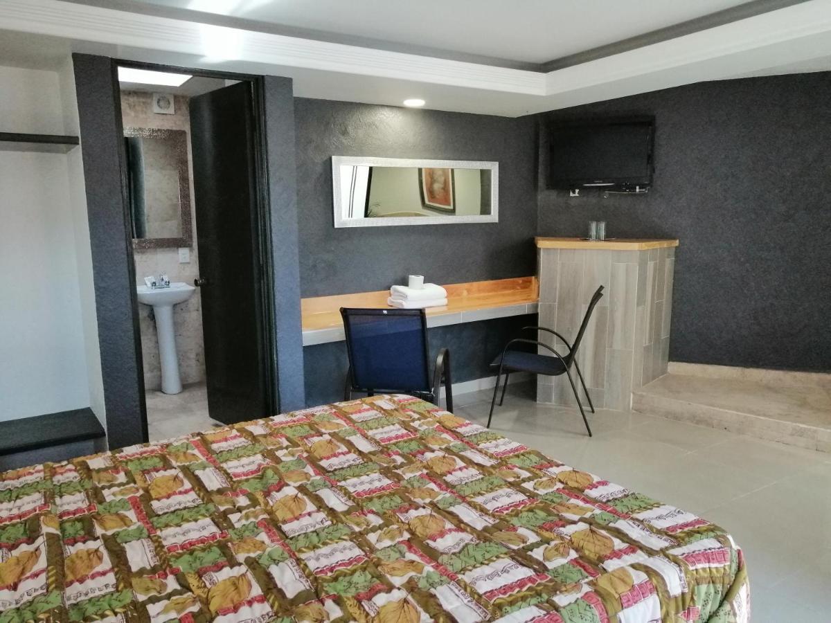 Motel Oasis Mexico Tlalnepantla  Bagian luar foto