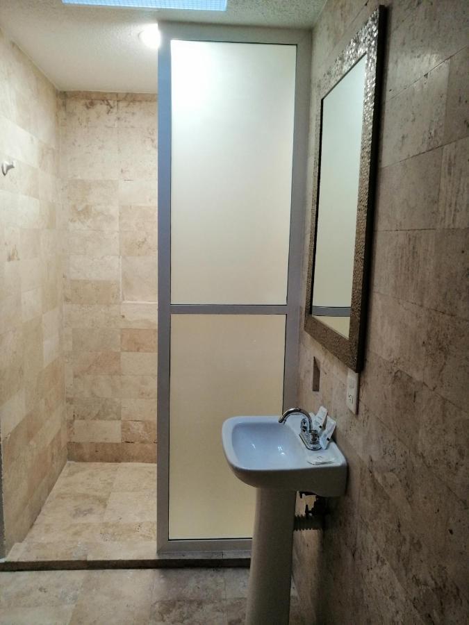 Motel Oasis Mexico Tlalnepantla  Bagian luar foto