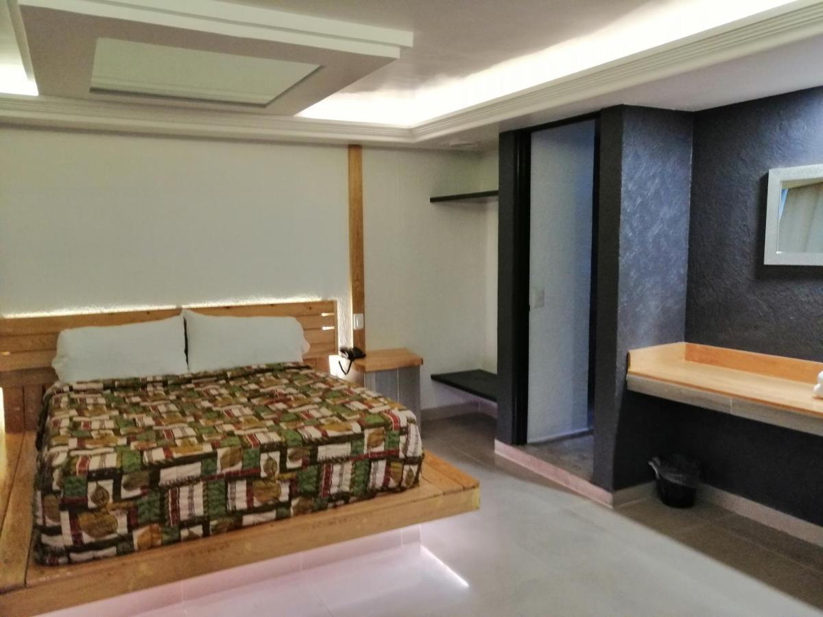Motel Oasis Mexico Tlalnepantla  Bagian luar foto